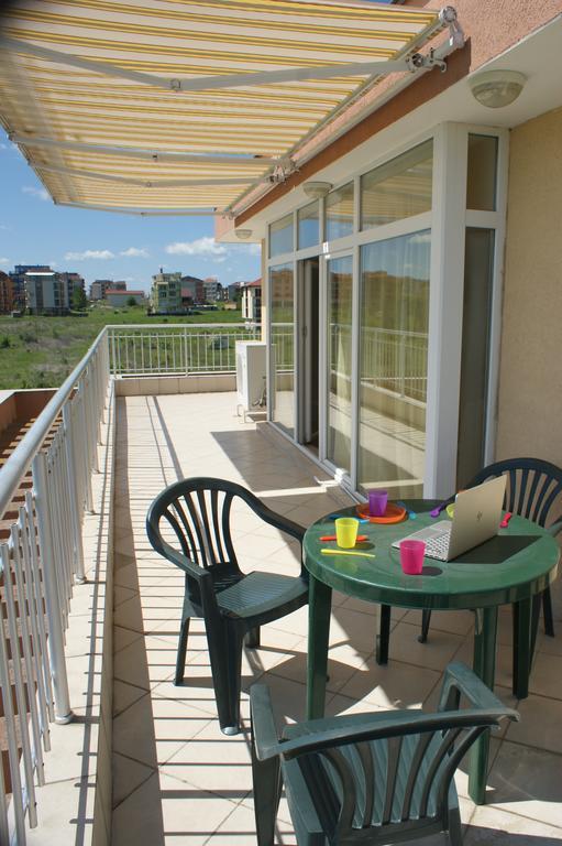 Pearl Sunshine Appartments بريمورسكو الغرفة الصورة